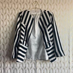Striped blazer​